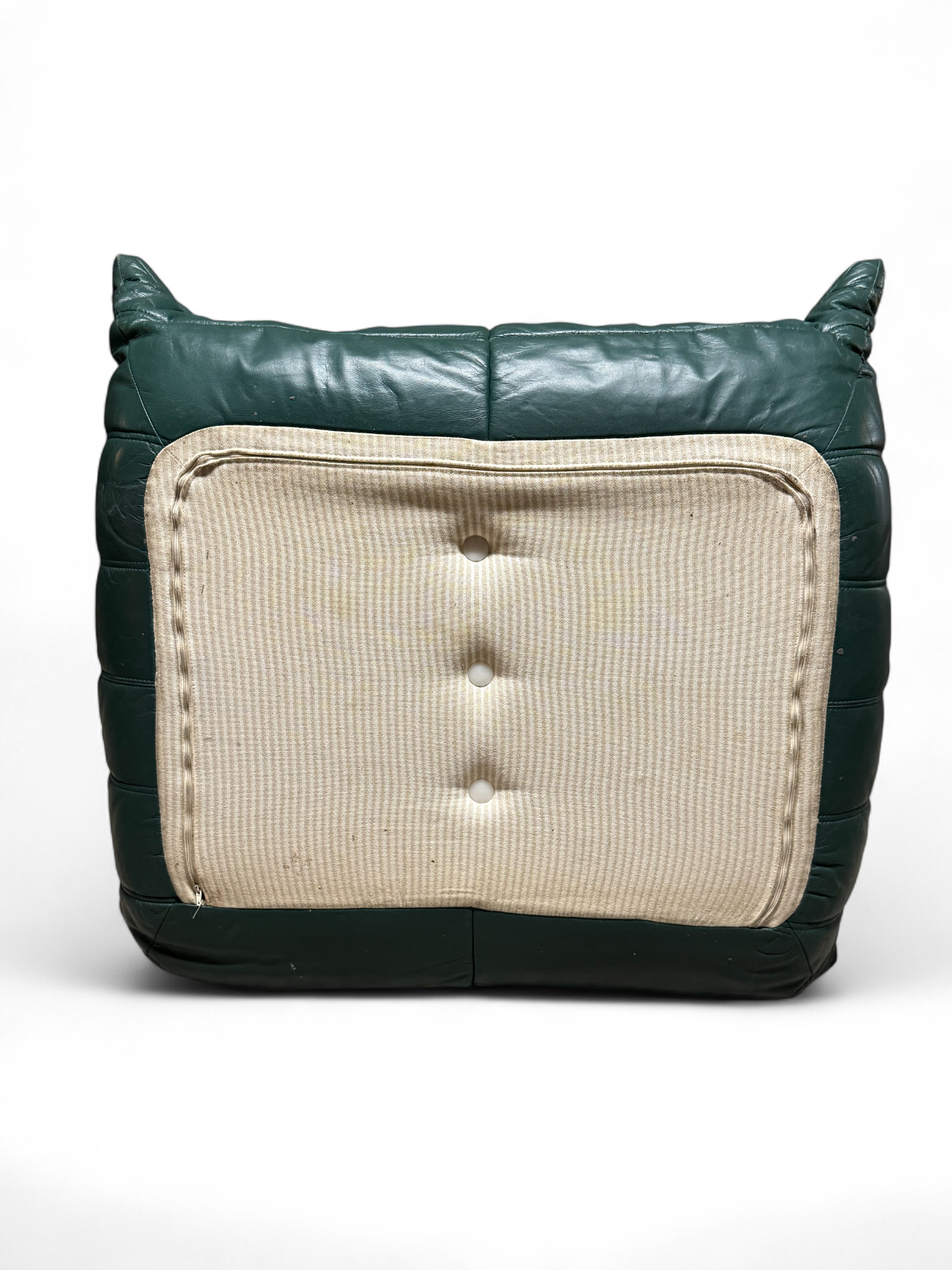 Pouf Togo cuir vert sapin – Michel Ducaroy pour Ligne Roset